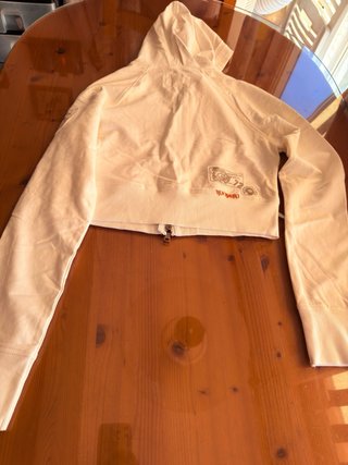 Sudadera con capucha beige