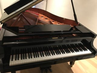 Piano de Cola Yamaha C2 (2012) Sin Uso