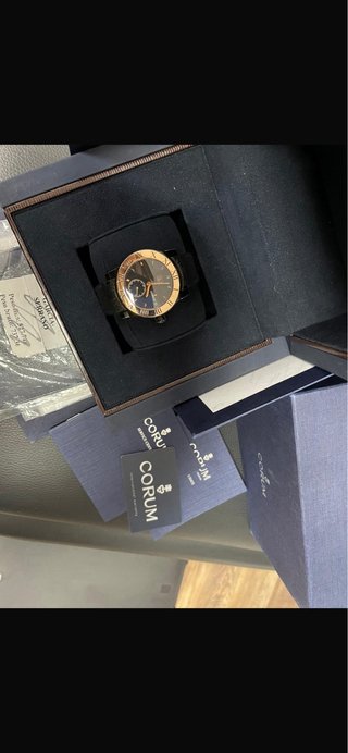 Reloj Corum Edición Limitada en oro  18 k