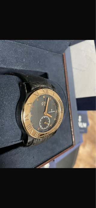 Reloj Corum Edición Limitada en oro  18 k