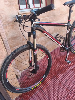 Bicicleta Trek Montaña Negra/Roja
