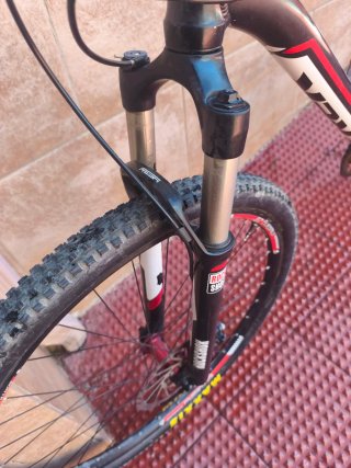 Bicicleta Trek Montaña Negra/Roja