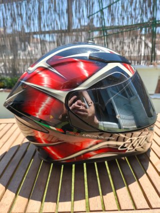 Casco Moto AGV Rojo y Negro