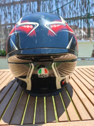 Casco Moto AGV Rojo y Negro