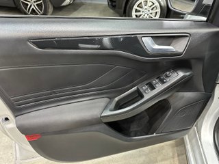 Ford FOCUS 1.0 ECOBOOST MHEV 92KW STLINE (2023)