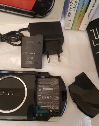 NeoGeo CD + PSP Assassin's Creed + Wii U