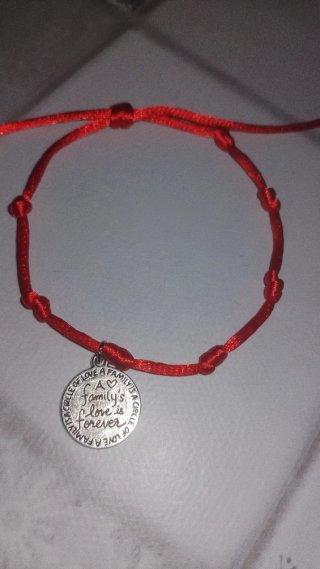 Pulsera 7 nudos roja con dije A family's love