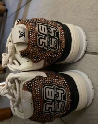 scarpe lv Beige/Marrone Nuove prezzo trattabile