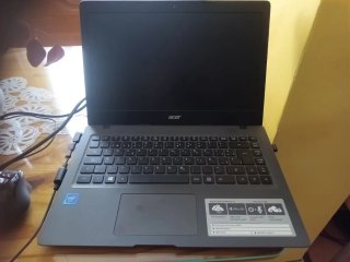 Ordenador portátil Acer negro