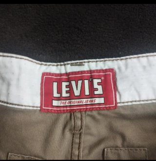 Bermuda Levi's Caqui Talla W36
