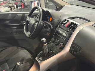 Toyota Auris 2012