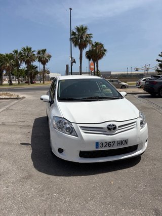 Toyota Auris 2012