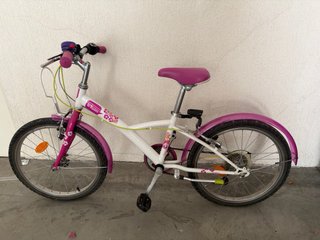 Bicicleta infantil Btwin rosa