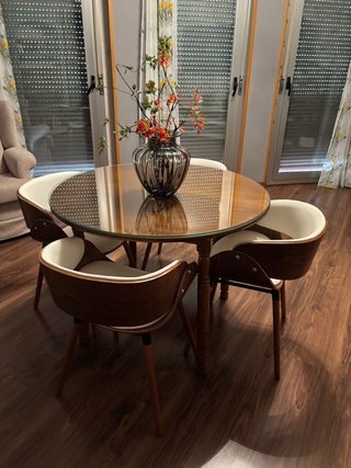 Mesa redonda de comedor de madera y cristal,
