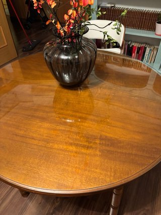 Mesa redonda de comedor de madera y cristal,