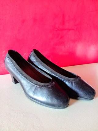 Zapatos tacón PITILLOS negras