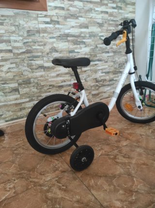 Bicicleta infantil blanca