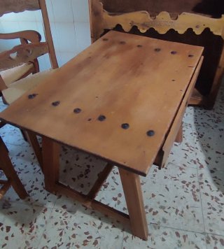 Alacena antigua de madera con mesa PON TÚ PRECIO