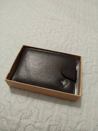Cartera de hombre de cuero marrón