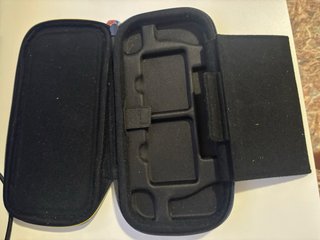 Nintendo Switch, 2 mandos y fundas