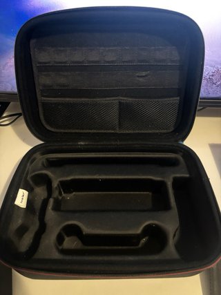 Nintendo Switch, 2 mandos y fundas