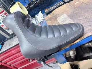 Asiento monoplaza Softail Twincam