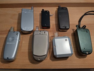 7 Accendini a forma di cellulare