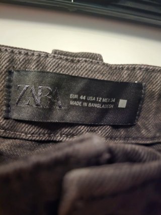 Pantalón vaquero Zara marrón
