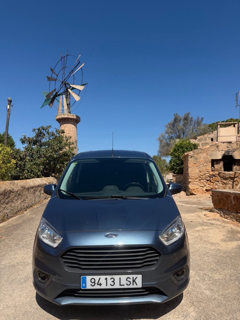 Ford Transit Courier 2021 - foto 1