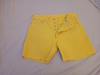 Pantalones cortos Levi's amarillos