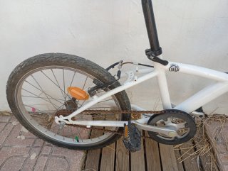 Bicicleta infantil B'TWIN blanca