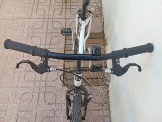 Bicicleta infantil B'TWIN blanca