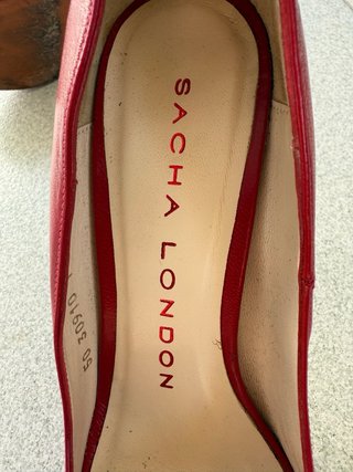 Zapatos de tacón rojos Sacha London