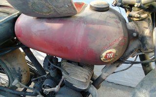 Depósito Montesa Brio para restaurar