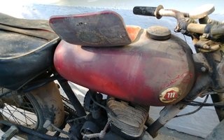 Depósito Montesa Brio para restaurar