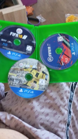 FIFA 17, 18, 19 PS4 (PlayStation 4) - 3 Juegos
