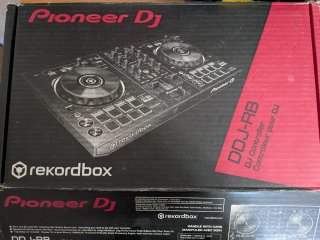 Controladora DJ Pioneer DDJ-RB