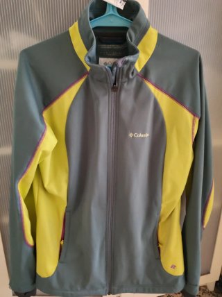 Chaqueta Columbia Deportiva Gris y Amarilla