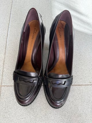 Zapatos Clarks Tacón Ancho Mujer Marrón Granate