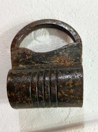 Lucchetto antico in ferro