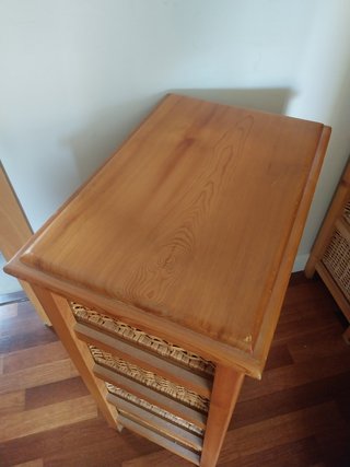 Mueble 4 cestos mimbre madera