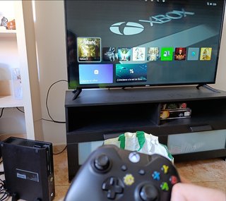 Xbox One FAT Negra 500GB + Mandos