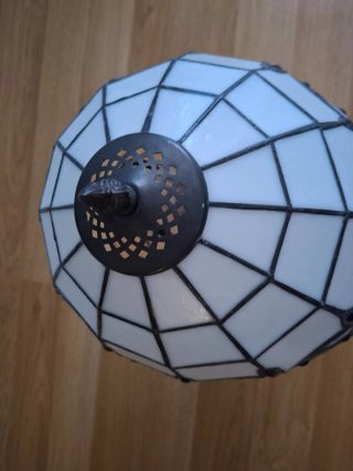 Lámpara de cristal y metal, hecha a mano.