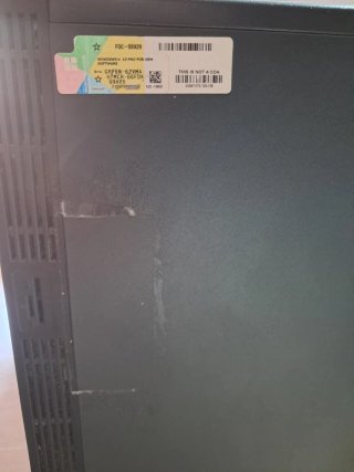 Torre PC Asus Negra con Monitor Lenovo 24", Trust