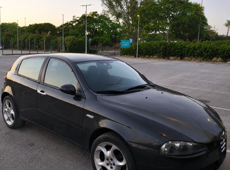 Alfa Romeo 147 – Muy buen estado mecánico - foto 1