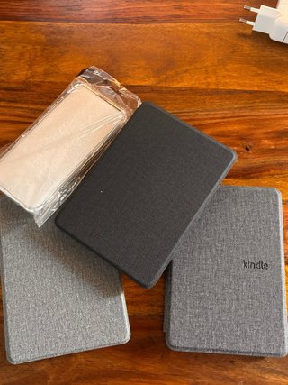 Lote Fundas iPhone 13 y Kindle