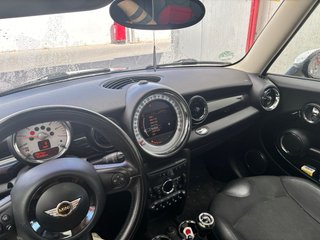 MINI Cooper d 2012