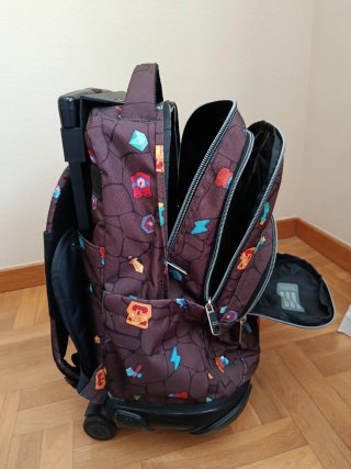 Mochila Totto con ruedas y estampado