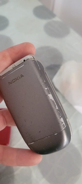 Móvil Nokia Rojo y Plateado