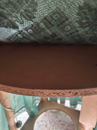 Mesa antigua con brasero